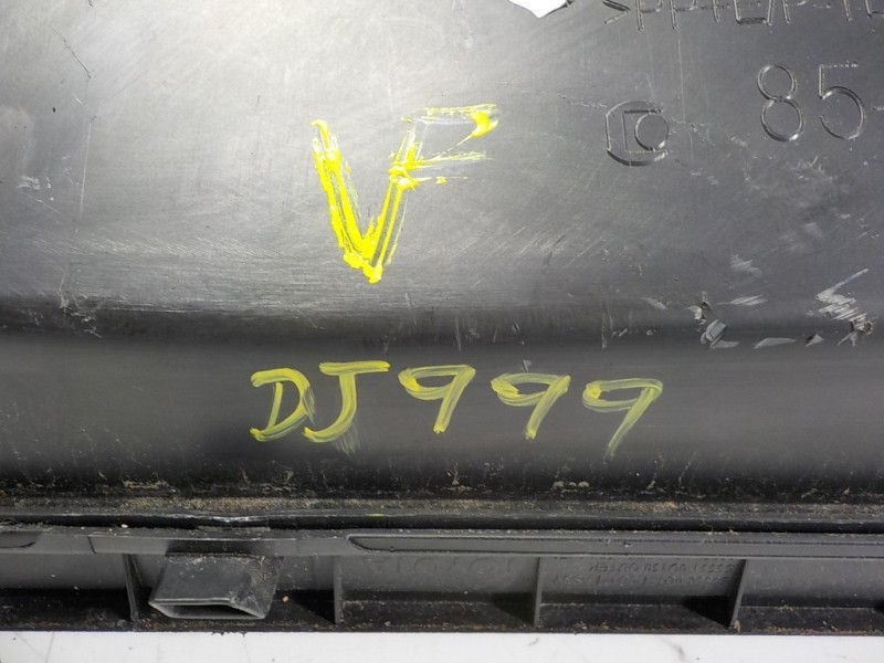 Recambio de guantera para toyota yaris hybrid active referencia OEM IAM 555500D171C1 555500D151 94747A0