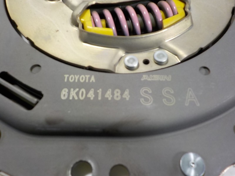 Recambio de kit embrague para toyota yaris hybrid active referencia OEM IAM  6K041484 