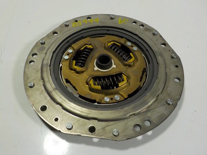 Recambio de kit embrague para toyota yaris hybrid active referencia OEM IAM  6K041484 