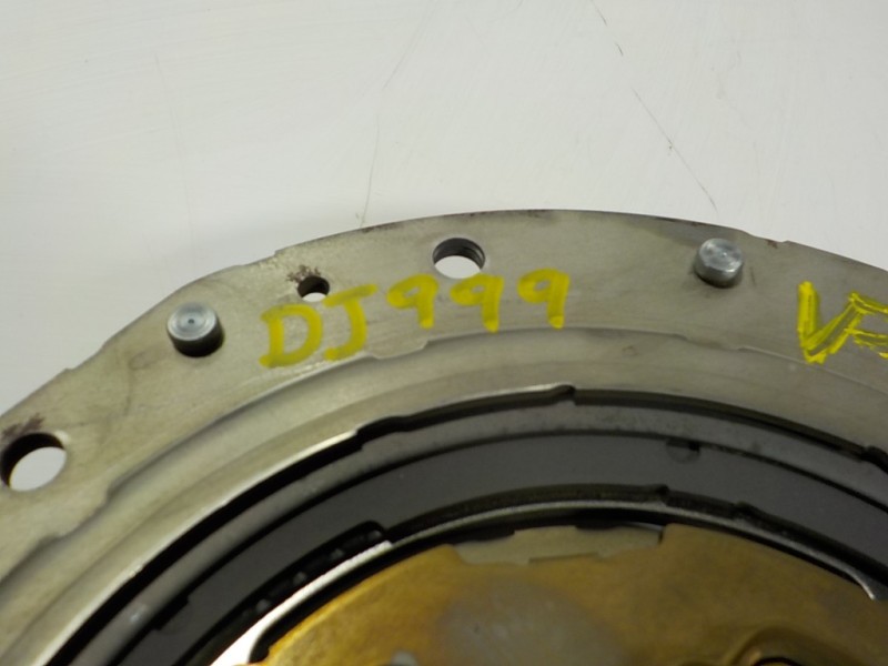 Recambio de kit embrague para toyota yaris hybrid active referencia OEM IAM  6K041484 