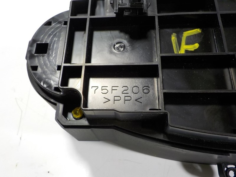 Recambio de mando climatizador para toyota yaris hybrid active referencia OEM IAM 559000D800C1 559000D800 