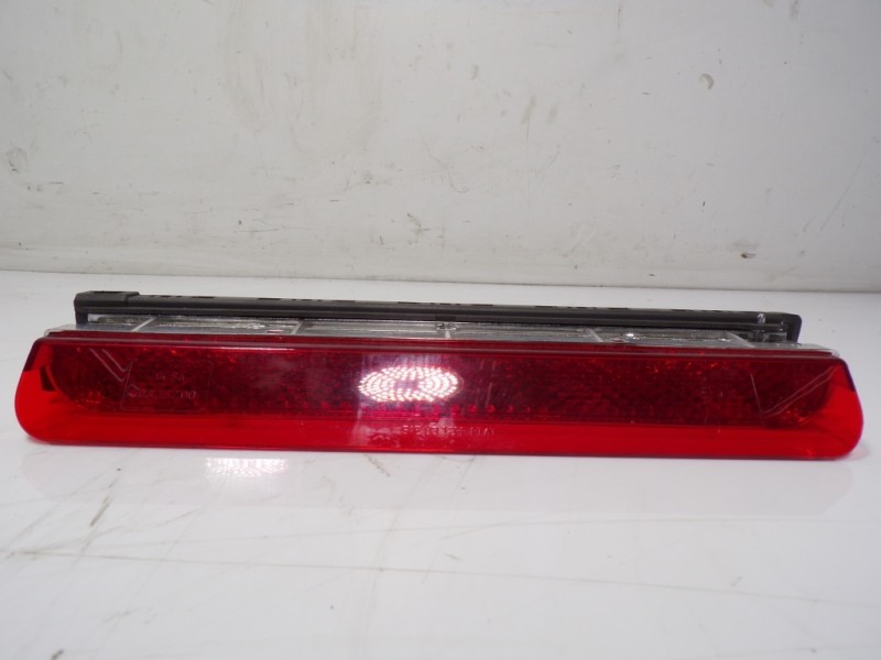 Recambio de piloto trasero central para fiat nuova 500 (150) 1.2 cat referencia OEM IAM 735713250 03308090 