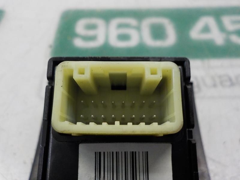 Recambio de warning para kia rio concept referencia OEM IAM 937701WBB0  