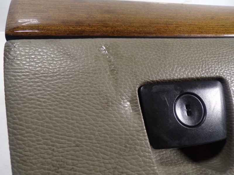 Recambio de guantera para volvo xc90 2.4 diesel cat referencia OEM IAM 39999893  