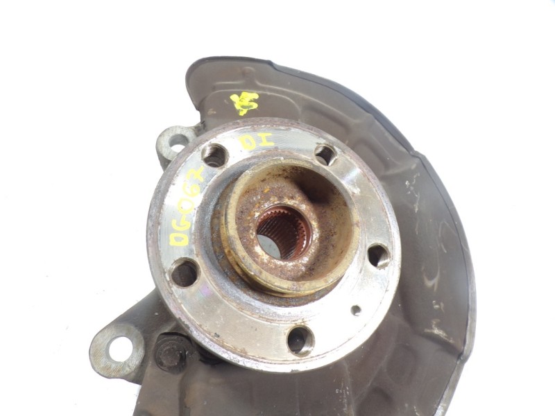 Recambio de mangueta delantera izquierda para volvo xc90 2.4 diesel cat referencia OEM IAM 30760561  