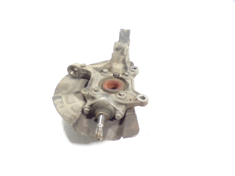 Recambio de mangueta delantera izquierda para volvo xc90 2.4 diesel cat referencia OEM IAM 30760561  