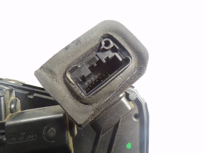 Recambio de cerradura puerta trasera derecha para skoda fabia 1.0 mpi referencia OEM IAM 5G4839016D 5TA839016E 