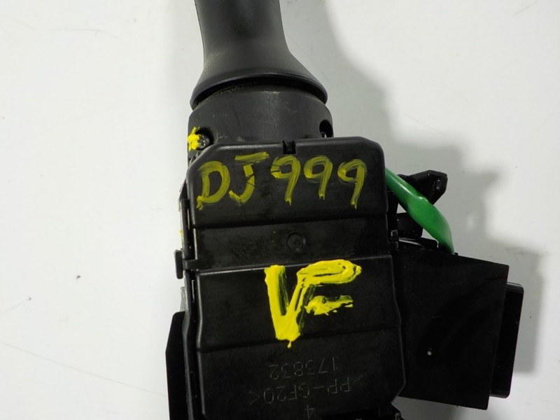 Recambio de mando luces para toyota yaris hybrid active referencia OEM IAM 841400D300 173832 