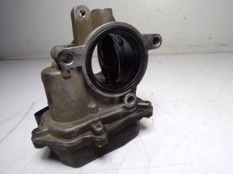 Recambio de caja mariposa para skoda rapid 1.6 tdi dpf referencia OEM IAM 03L128063AD 03L128063AD 