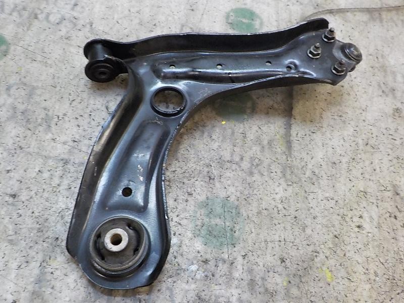Recambio de brazo suspension inferior delantero izquierdo para seat ibiza (6j5) stylance / style referencia OEM IAM 6R0407151F  