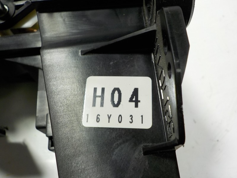 Recambio de palanca cambio para toyota yaris hybrid active referencia OEM IAM 3356052620 H0416Y031 H0416Y031