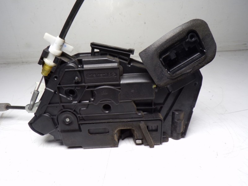 Recambio de cerradura puerta delantera derecha para skoda rapid 1.6 tdi dpf referencia OEM IAM 5E1837016A 5E1837016A 