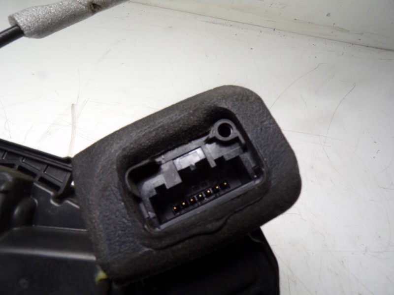 Recambio de cerradura puerta delantera derecha para skoda rapid 1.6 tdi dpf referencia OEM IAM 5E1837016A 5E1837016A 