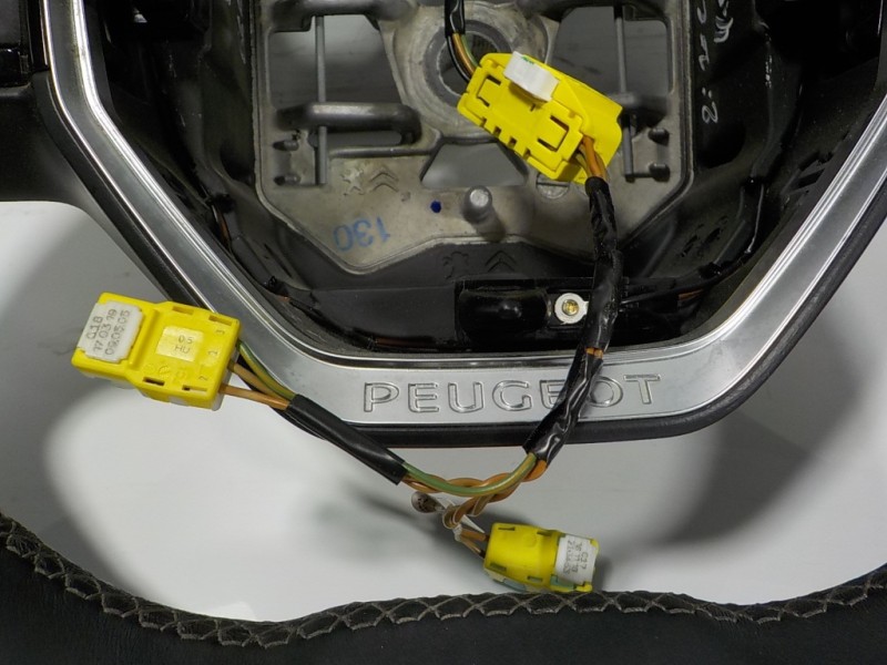 Recambio de volante para peugeot 508 sw 1.5 blue-hdi fap referencia OEM IAM 98105487AU 98105487AU 