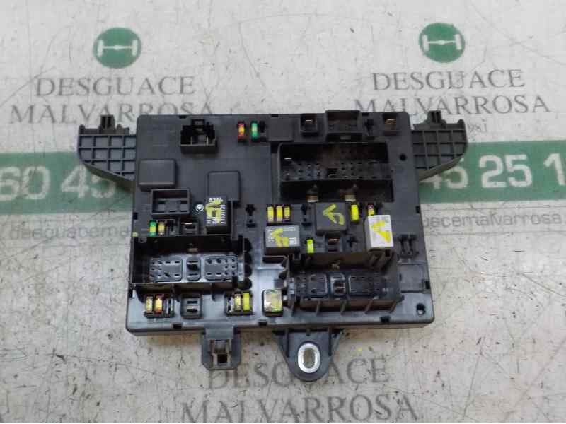 Recambio de caja reles / fusibles para opel zafira tourer 2.0 cdti cat referencia OEM IAM 20957185 20957185 