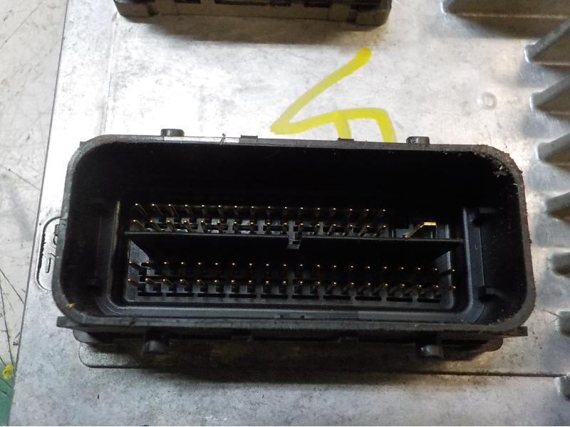 Recambio de centralita motor uce para opel astra j lim. selective referencia OEM IAM 12642927 12657461 