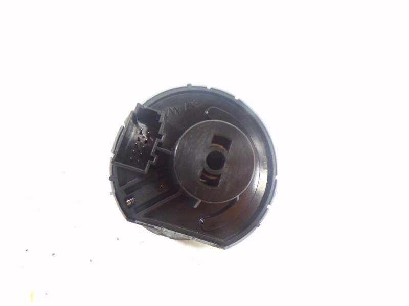 Recambio de mando luces para skoda fabia 1.0 mpi referencia OEM IAM 5E0941431FWHI 5E0941431F 10095090
