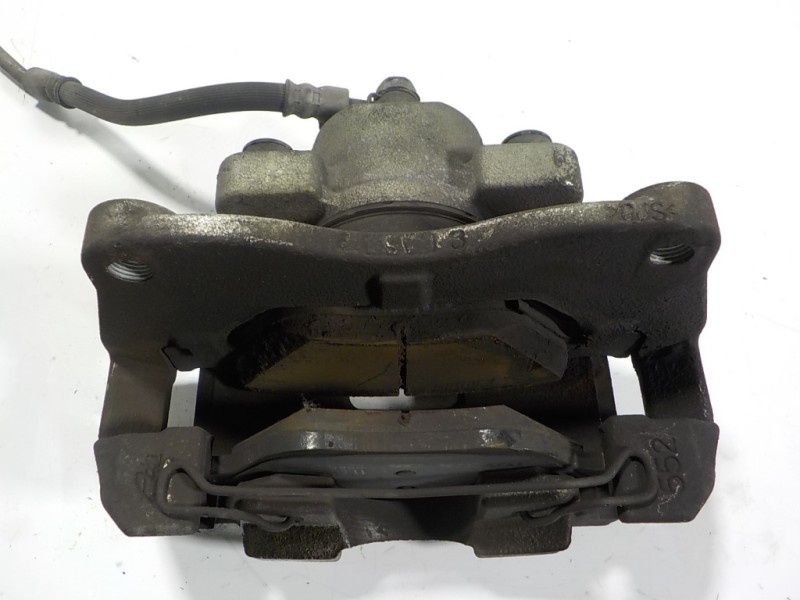 Recambio de pinza freno delantera izquierda para toyota yaris hybrid active referencia OEM IAM 477500D200  