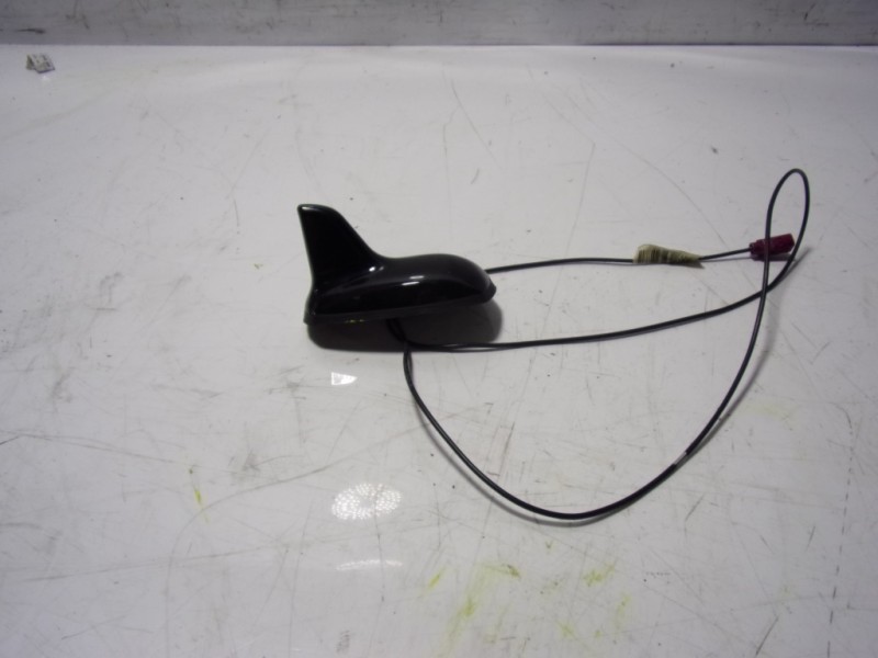 Recambio de antena para mercedes-benz clase c (w204) lim. 2.1 cdi cat referencia OEM IAM A20490502369040  