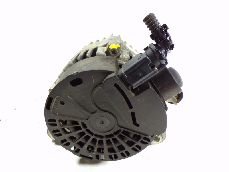 Recambio de alternador para peugeot 208 1.2 12v e-vti referencia OEM IAM 9806007480 9806007480 