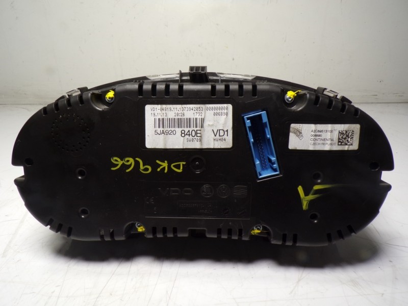 Recambio de cuadro instrumentos para skoda rapid 1.6 tdi dpf referencia OEM IAM 5JA920840E 5JA920840E 