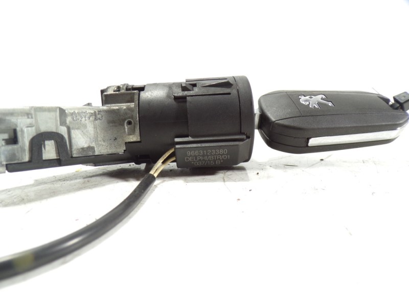 Recambio de antirrobo para peugeot 208 1.2 12v e-vti referencia OEM IAM 1608682880 9663123380 