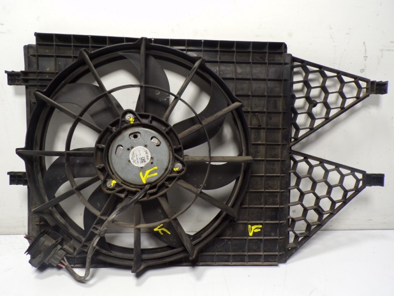 Recambio de electroventilador para skoda rapid 1.6 tdi dpf referencia OEM IAM 6R0959455E 6R0121207A 