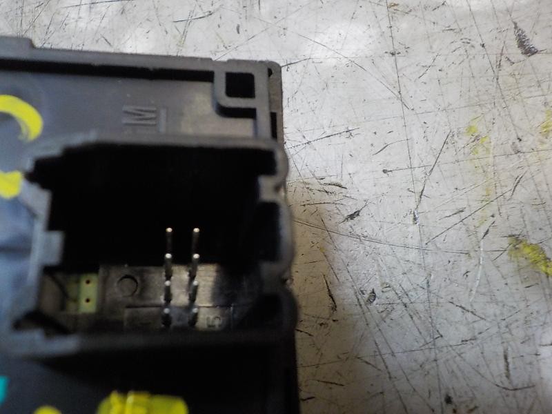 Recambio de mando elevalunas delantero izquierdo para opel adam unlimited ecoflex referencia OEM IAM   