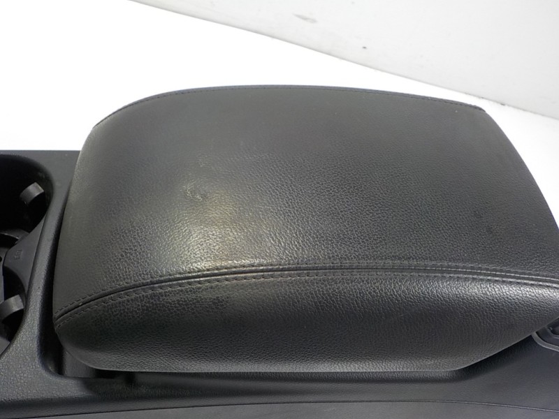 Recambio de apoyabrazos central para audi q5 (8r) 3.0 tdi referencia OEM IAM 8R0864207F25D 8R0863242A 