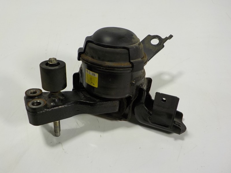 Recambio de soporte motor derecho para toyota yaris hybrid active referencia OEM IAM 123050M100 FCD500 