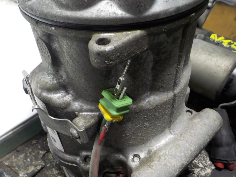 Recambio de compresor aire acondicionado para bmw mini (r56) one referencia OEM IAM  6942501 