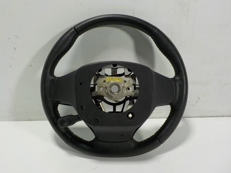 Recambio de volante para toyota yaris hybrid active referencia OEM IAM 451020D31027 45100OD51027 307198399B4WAD