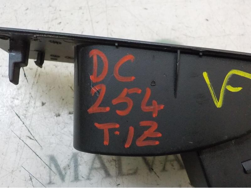 Recambio de mando elevalunas trasero izquierdo para opel astra j lim. selective referencia OEM IAM 13301888 13301888 