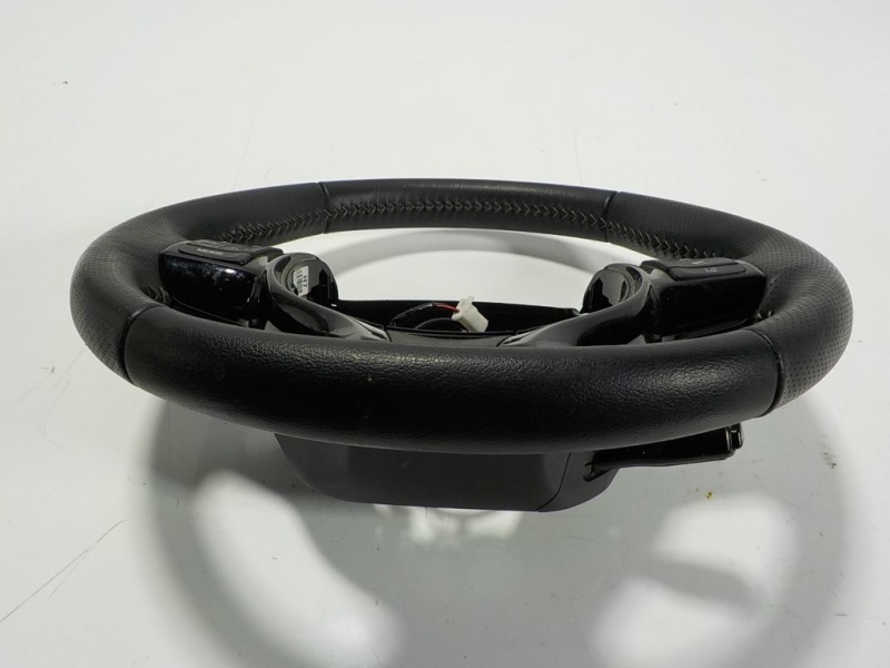 Recambio de volante para toyota yaris hybrid active referencia OEM IAM 451020D31027 45100OD51027 307198399B4WAD