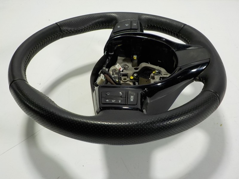 Recambio de volante para toyota yaris hybrid active referencia OEM IAM 451020D31027 45100OD51027 307198399B4WAD