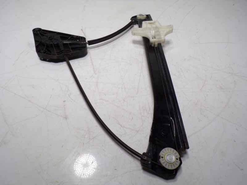 Recambio de elevalunas trasero izquierdo para skoda rapid 1.6 tdi dpf referencia OEM IAM 5JJ839461  