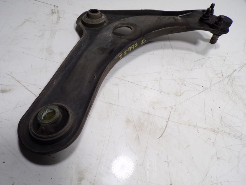 Recambio de brazo suspension inferior delantero izquierdo para citroën c3 1.4 hdi referencia OEM IAM 3520W7  