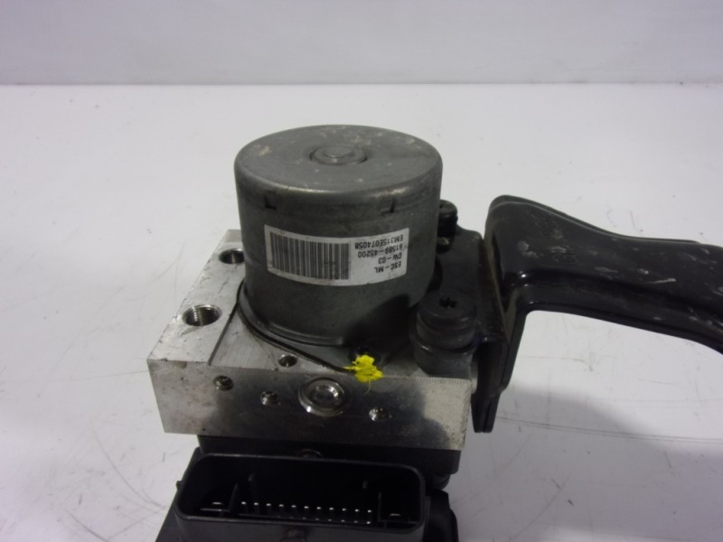 Recambio de abs para kia cee´d 1.6 gdi cat referencia OEM IAM 58920A2230 58900A2230 A258930800