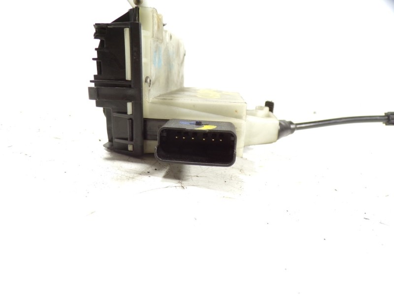 Recambio de cerradura puerta trasera derecha para peugeot 208 1.2 12v e-vti referencia OEM IAM 9812501180 9812501180 