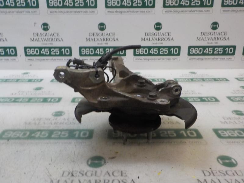 Recambio de mangueta delantera derecha para opel astra j lim. selective referencia OEM IAM 13319481  