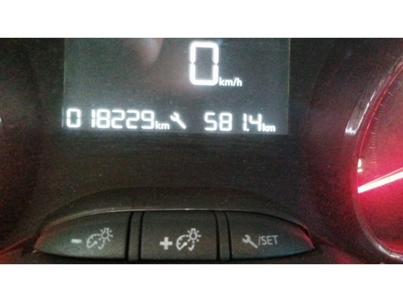 Recambio de cuadro instrumentos para peugeot 208 1.2 12v e-vti referencia OEM IAM 9805400380 9805400380 