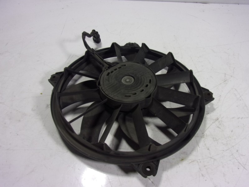 Recambio de electroventilador para peugeot 308 1.6 16v hdi fap referencia OEM IAM 1253K4  