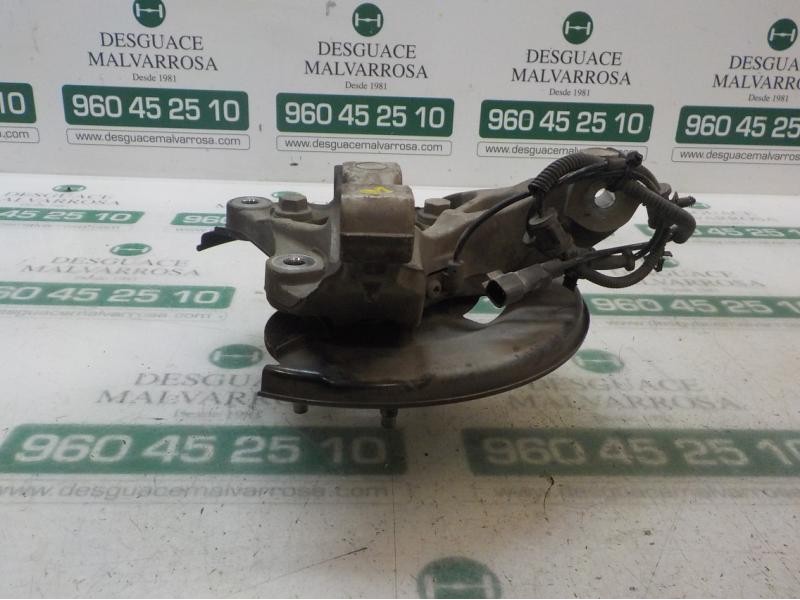 Recambio de mangueta delantera izquierda para opel astra j lim. selective referencia OEM IAM 13319480  