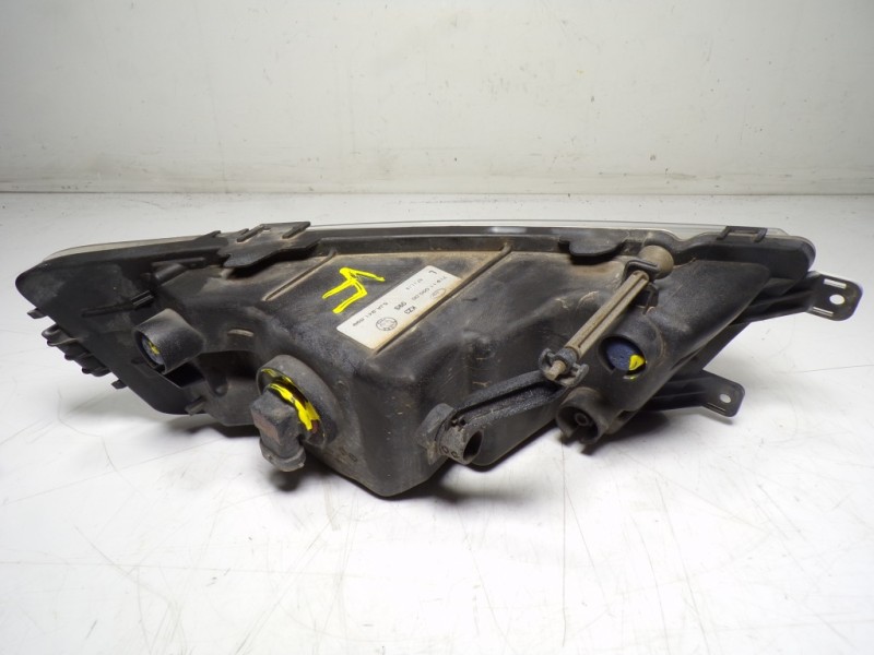 Recambio de faro antiniebla izquierdo para skoda rapid 1.6 tdi dpf referencia OEM IAM 5JA941701 5JA941699 