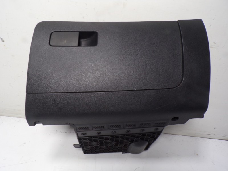 Recambio de guantera para skoda rapid 1.6 tdi dpf referencia OEM IAM 5JB857097E9B9 5JB857097E 