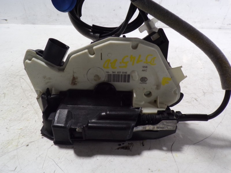 Recambio de cerradura puerta delantera derecha para volkswagen scirocco (138) r-line bmt referencia OEM IAM 5N1837016M 5N1837016