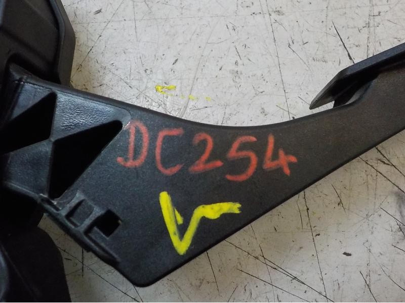 Recambio de potenciometro pedal para opel astra j lim. selective referencia OEM IAM 13252702 13252702 