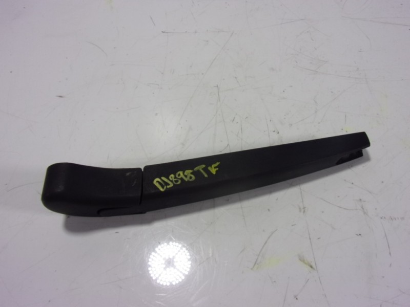 Recambio de brazo limpia trasero para kia cee´d 1.6 gdi cat referencia OEM IAM 98811A2000  