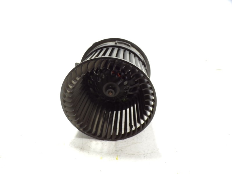 Recambio de motor calefaccion para peugeot 208 1.2 12v e-vti referencia OEM IAM 1608182080  T1013140A