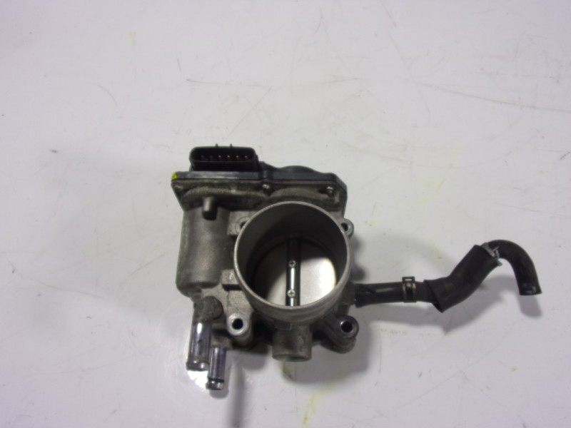 Recambio de caja mariposa para kia cee´d 1.6 gdi cat referencia OEM IAM 351002B300 351002B300 53024S13